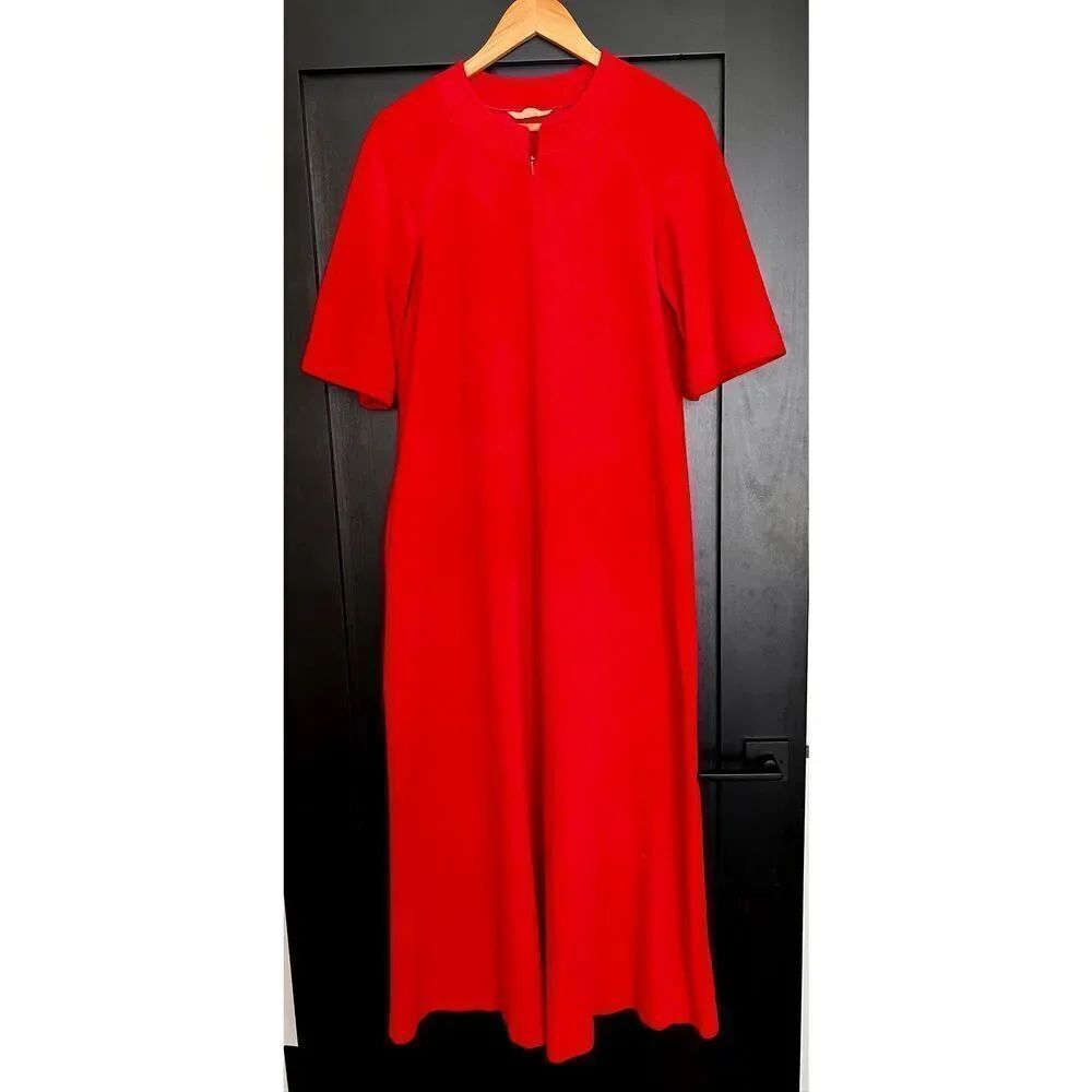 Vintage Vanity Fair Long Robe Pajamas Mumu 1/2 Zip Front Red Soft Size Small
